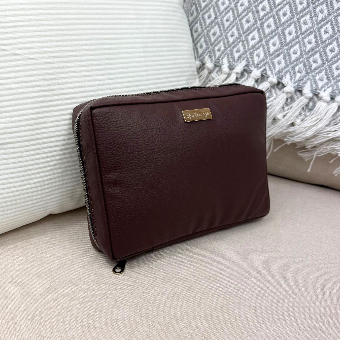 Luxury T1D Essentials Bags for Luxury Espresso diabetes supplies and insulin pumps