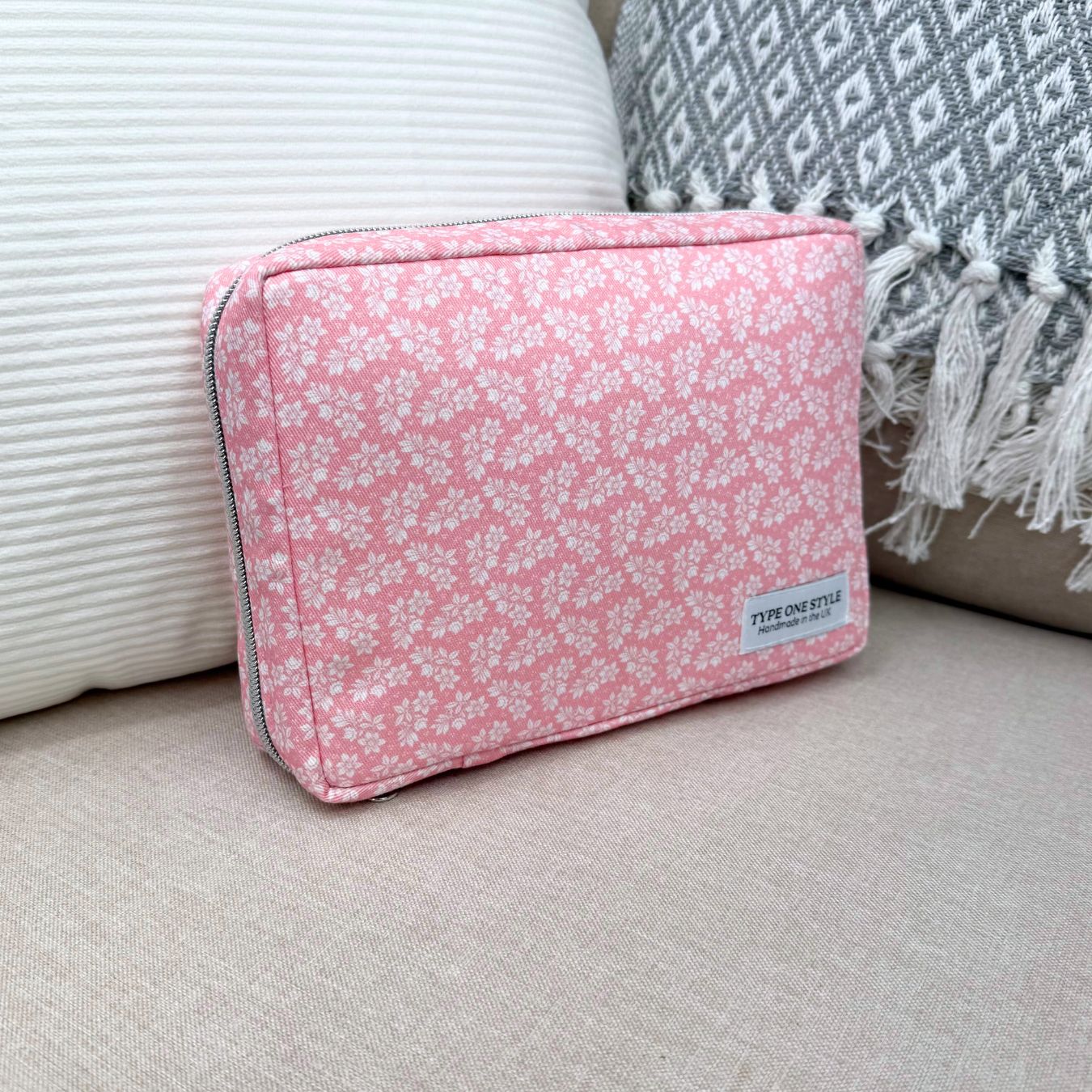 Luxury T1D Essentials Bags for Pretty in Pink diabetes supplies and insulin pumps