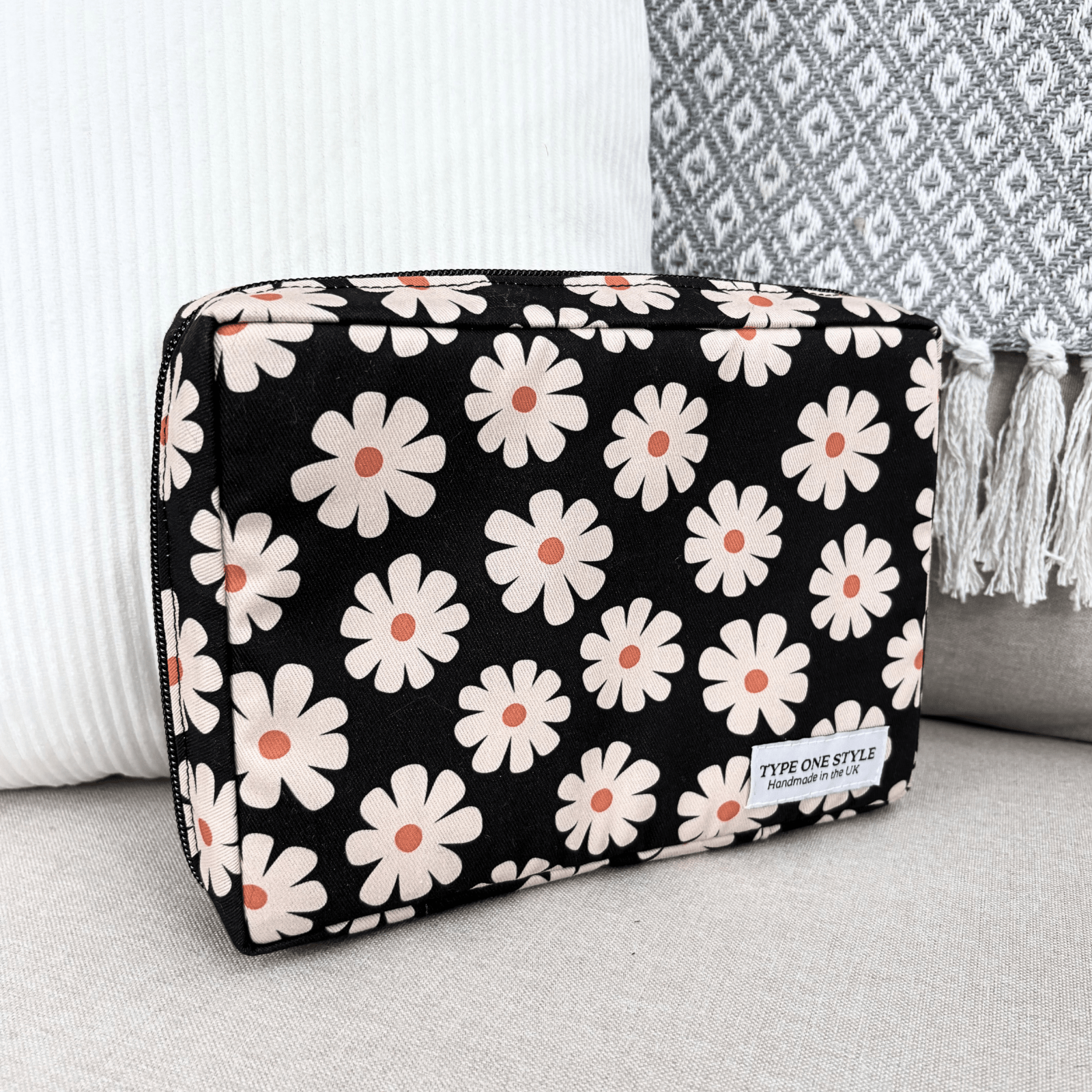 T1D Essentials Bags for Wild Daisies diabetes supplies and insulin pumps